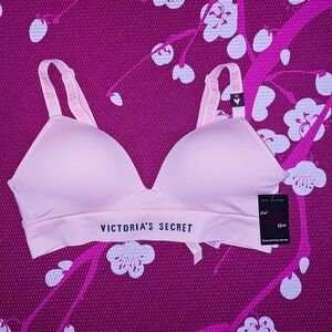 Nwt Victorias Secret comfort stretch Bralette M light pink/peach bra  New